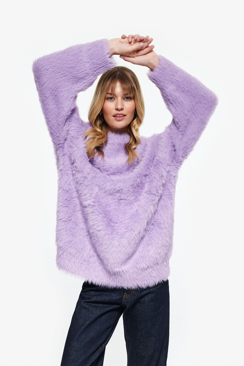 Manu Fuzzy Sweater