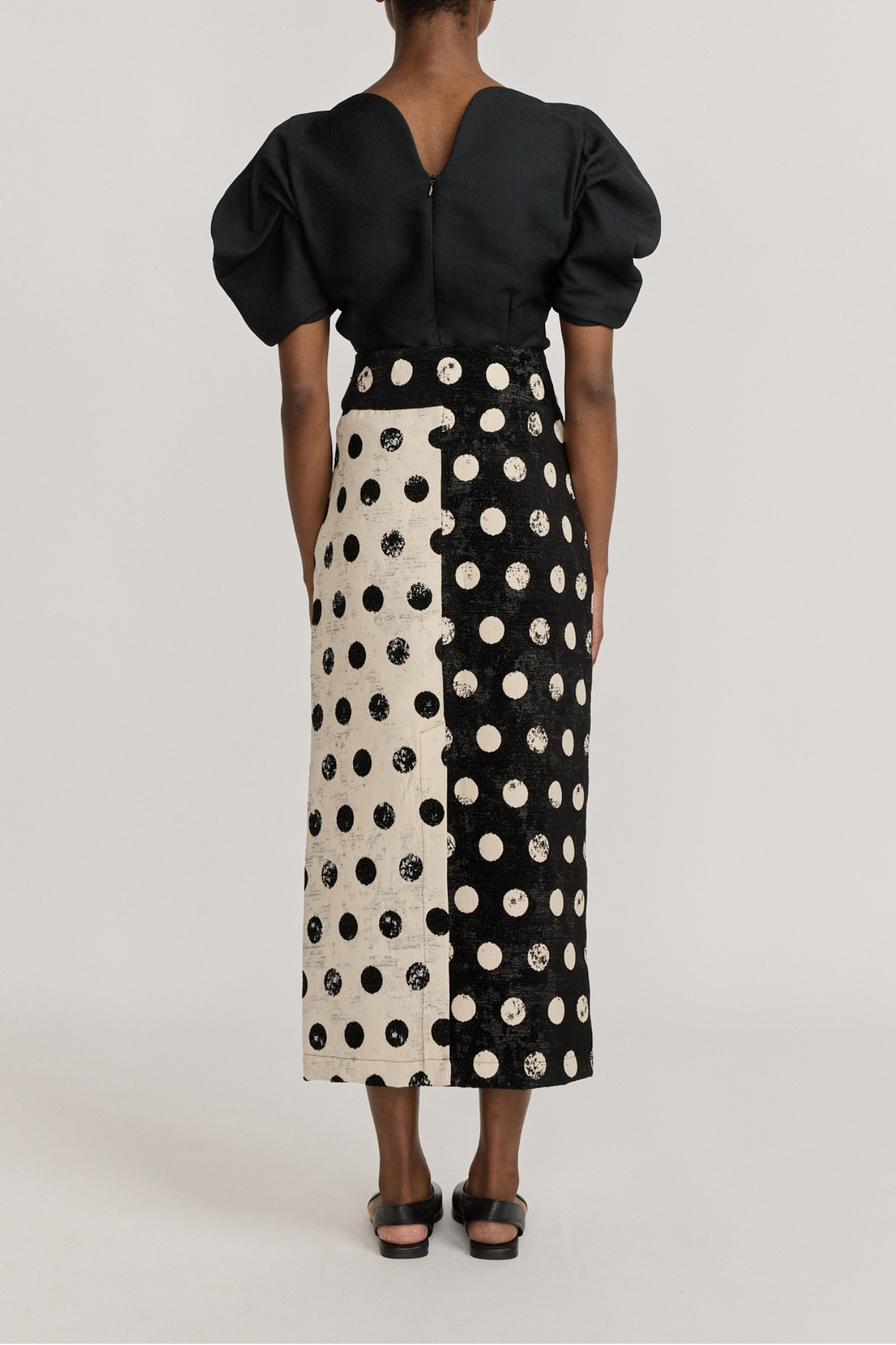 BLACK & WHITE Pencil Skirt