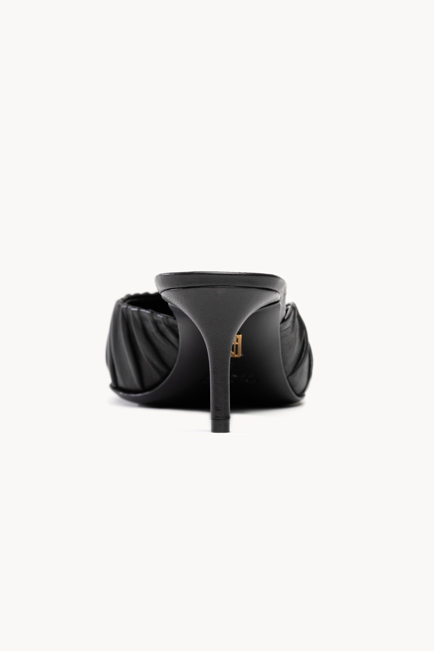 Anora Mule