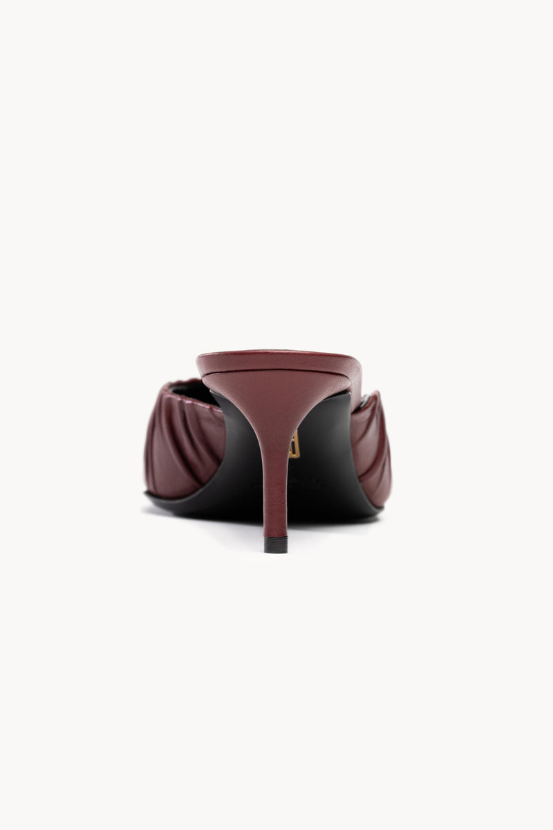 Anora Mule