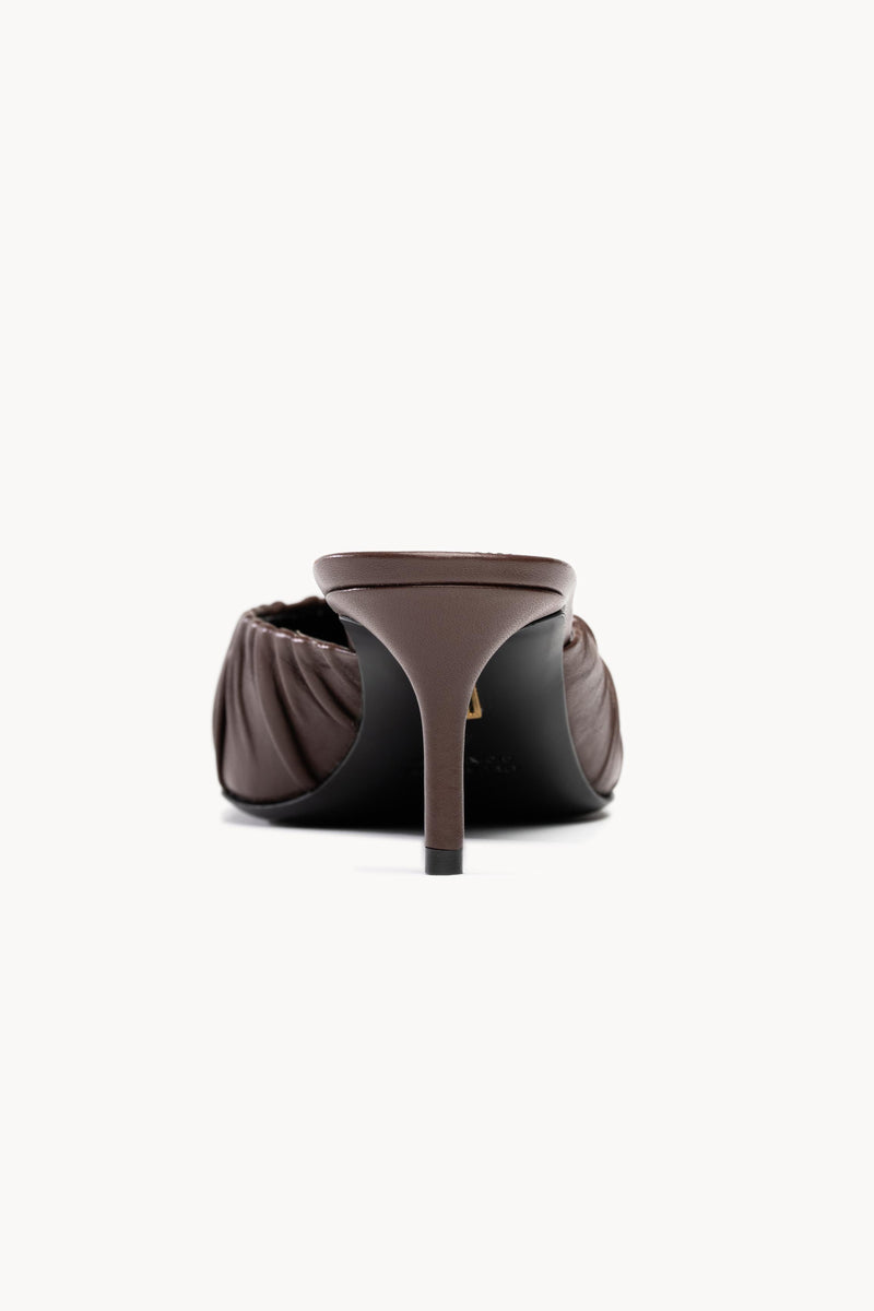 Anora Mule