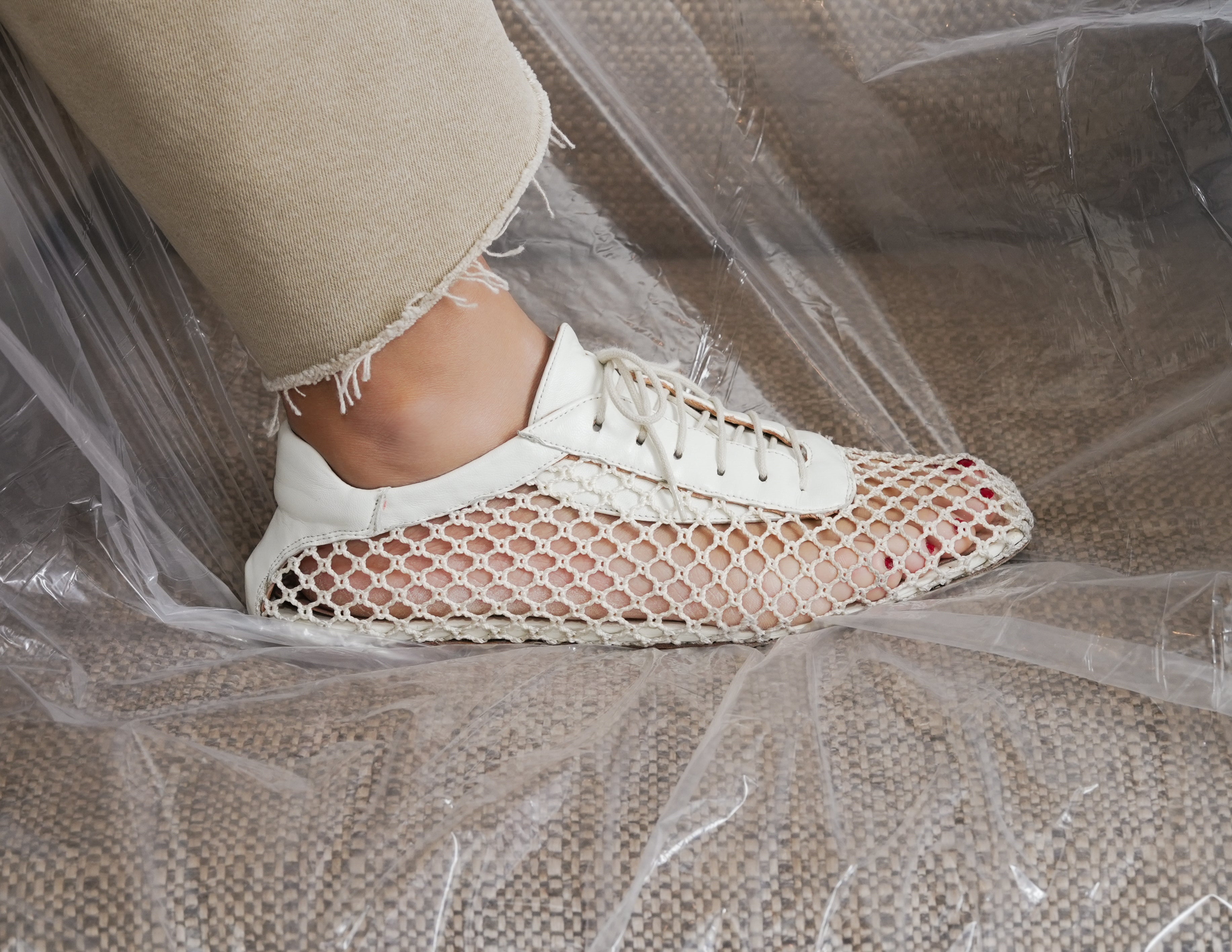 Antonia Off White