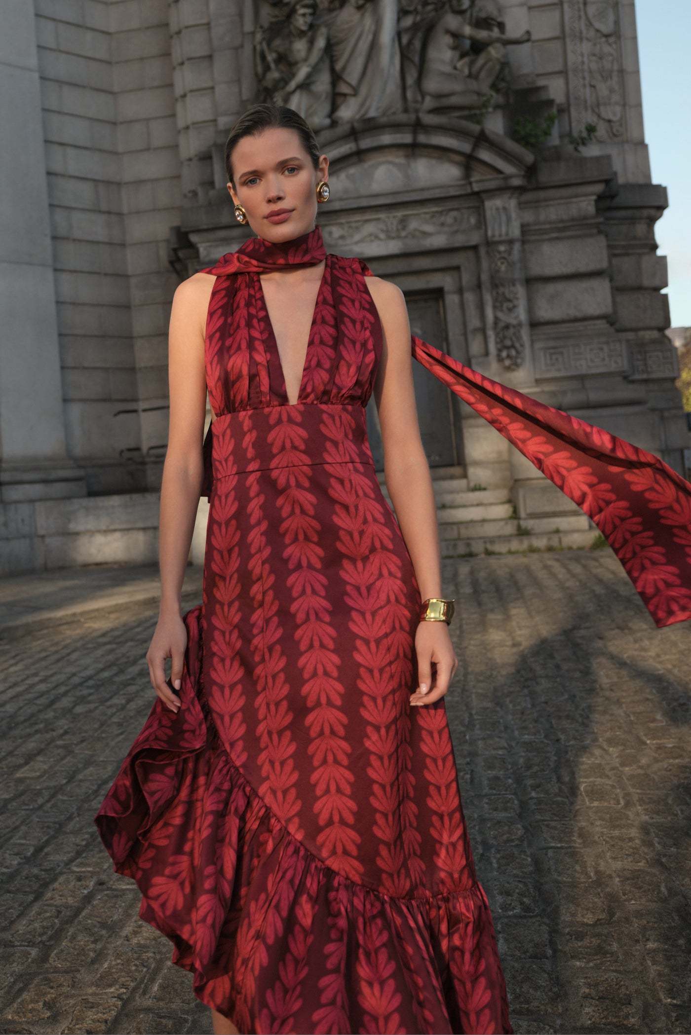 GWENDOLYN ASYMMETRICAL RUFFLE DRESS M GWENDOLYN ASYMMETRICAL RUFFLE DRESS M