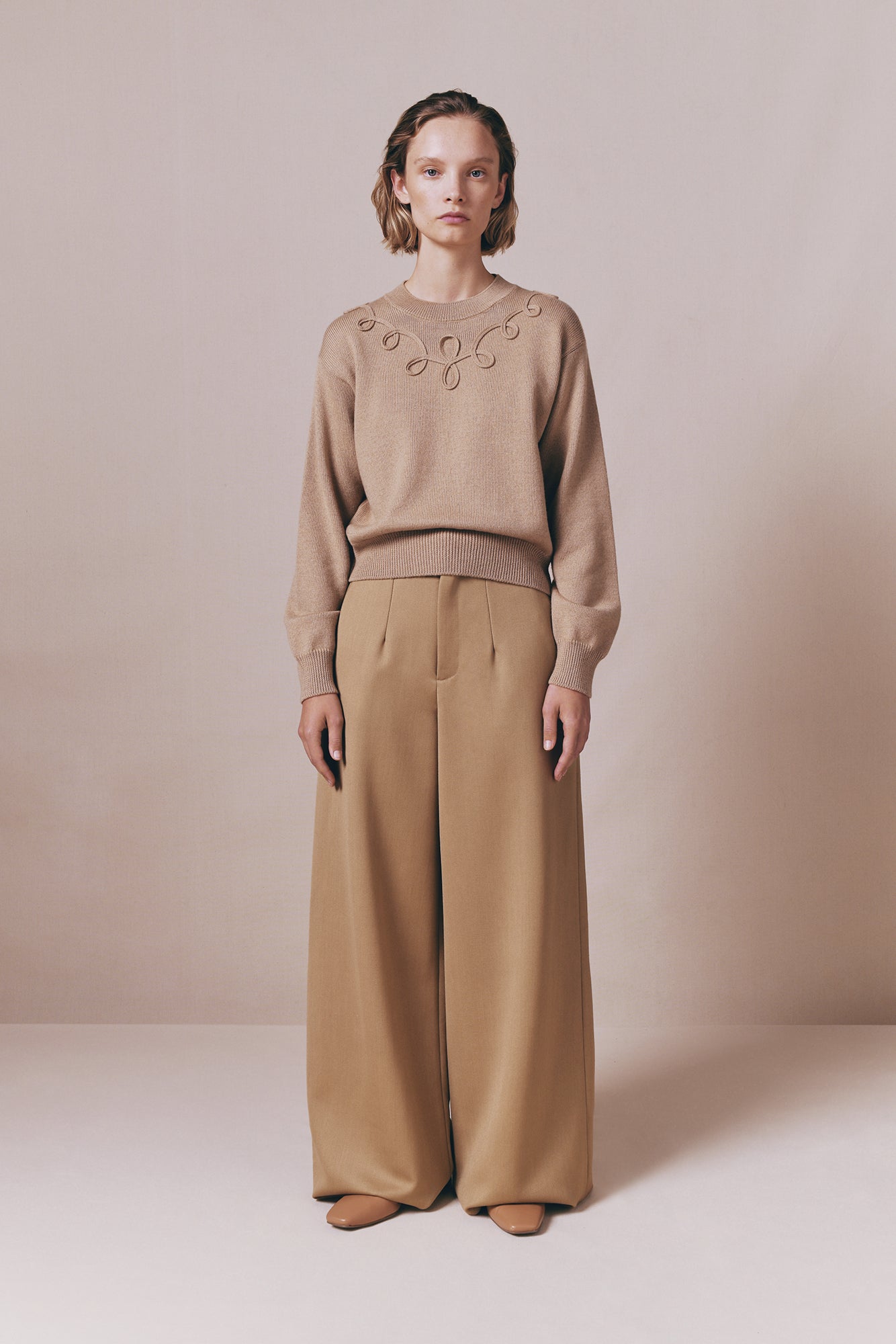BEATRICE SERGE LIGHT BEIGE