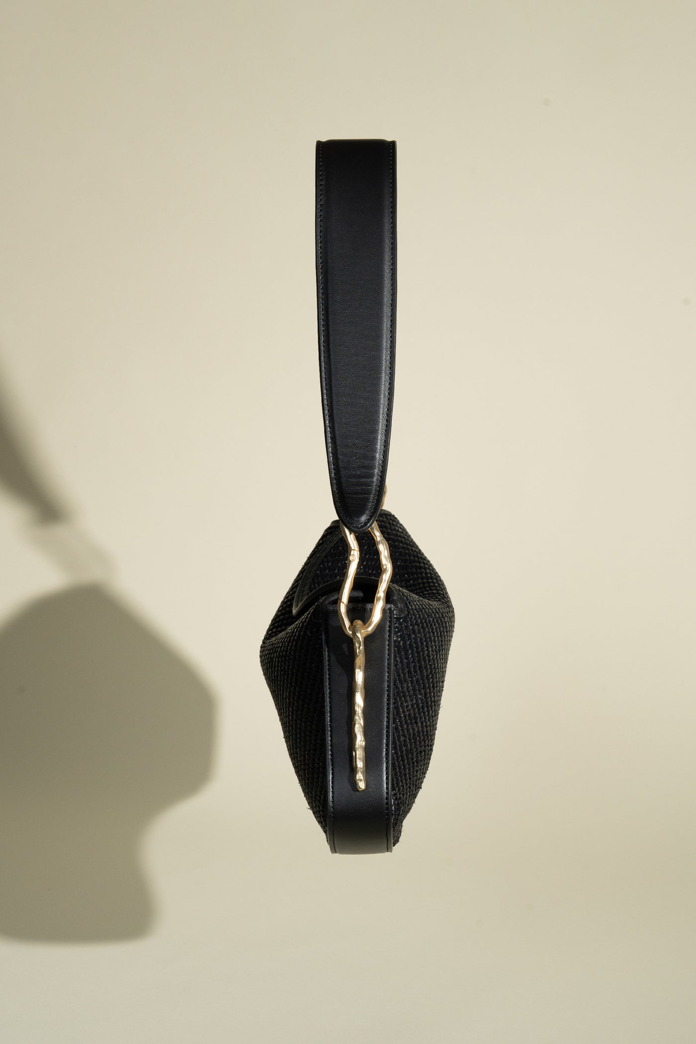 Deia Shoulder Bag - Black Raffia