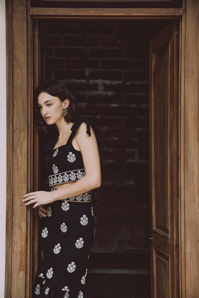 Begum Top - Black, White & Gold